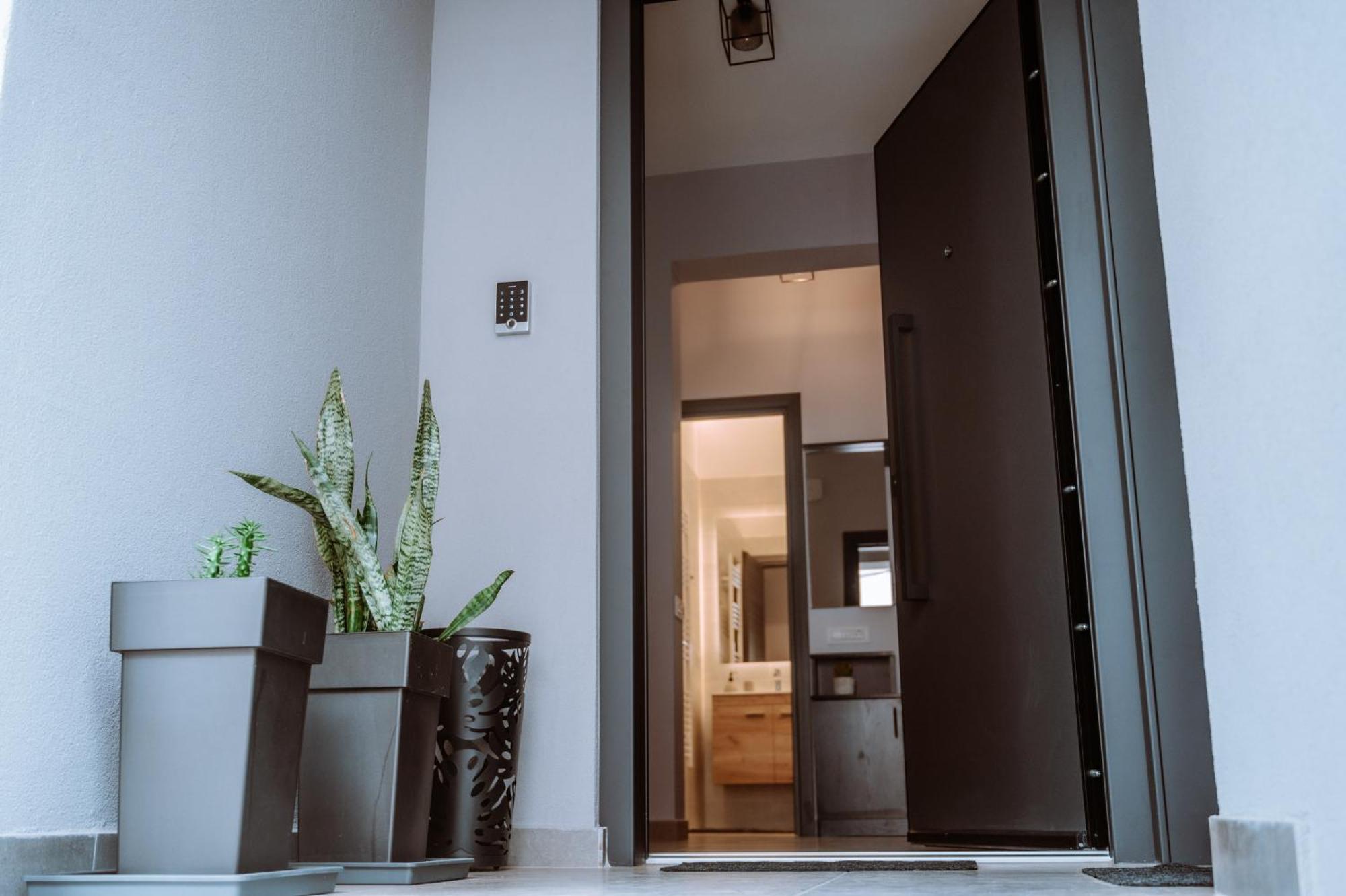 Louisa Luxury Apartments Превеза Экстерьер фото