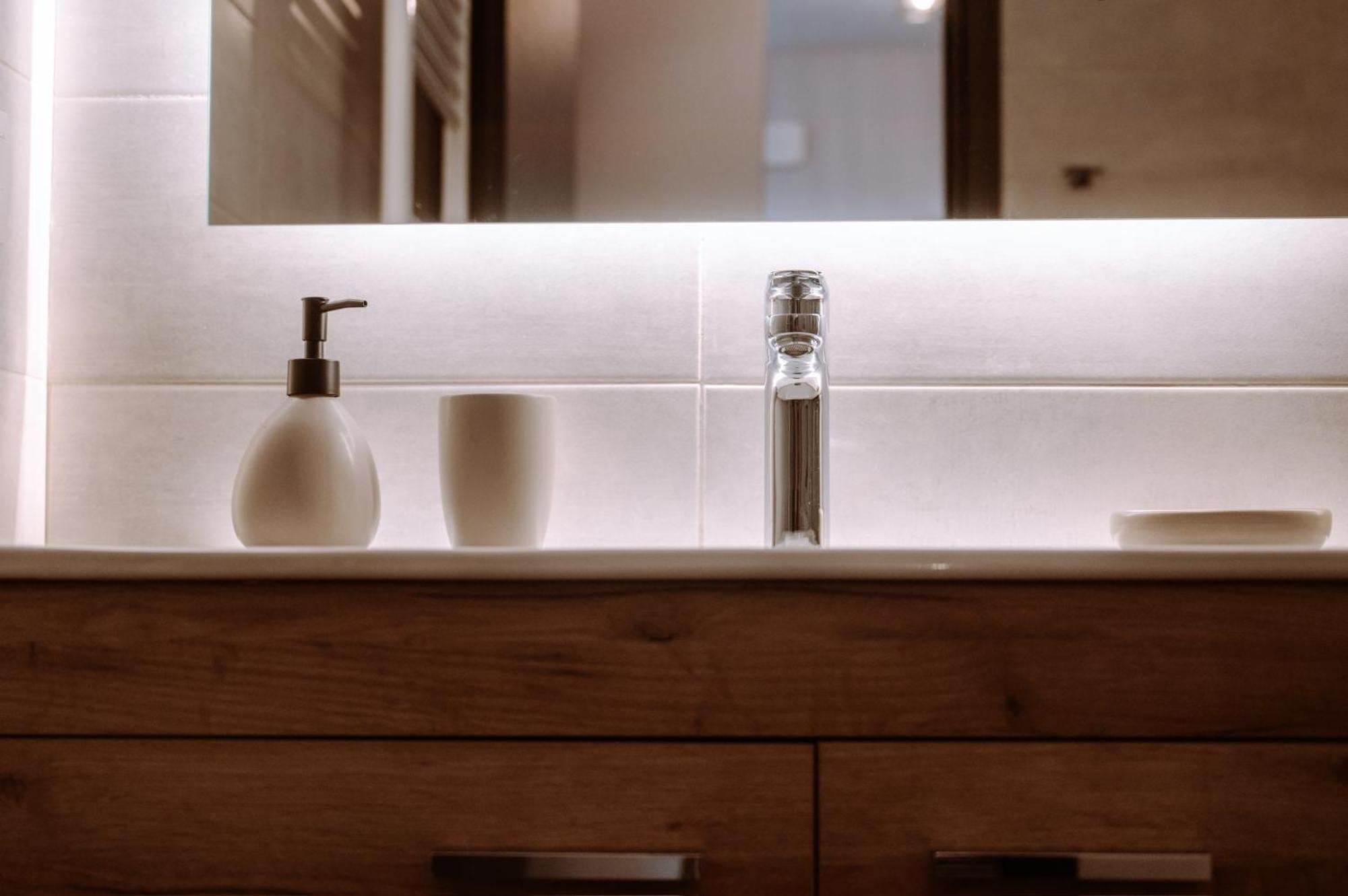 Louisa Luxury Apartments Превеза Экстерьер фото